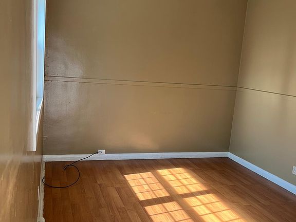 4th image of 131 Wharncliffe Rd N #1