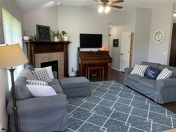3rd image of 108 Tecumseh Meadows Dr