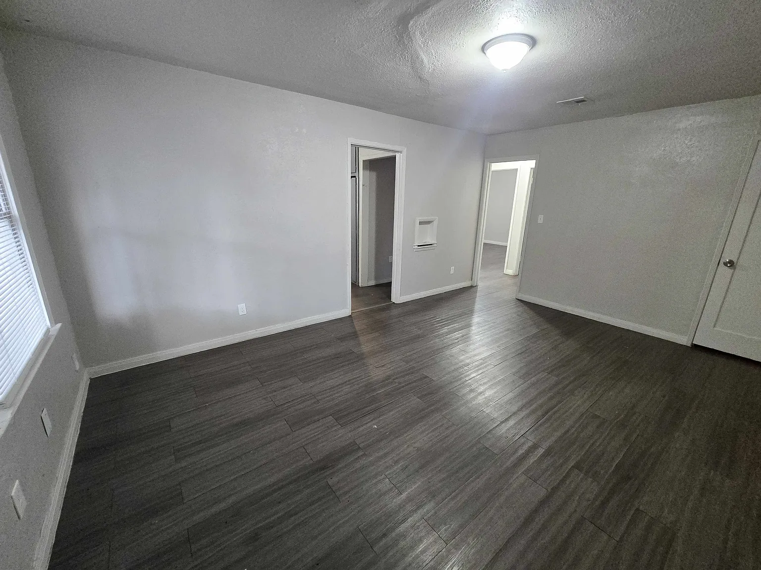 2 bed, 739 sqft, $950 — Photo 2