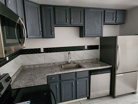 2nd image of 907 James Ave #A & B
