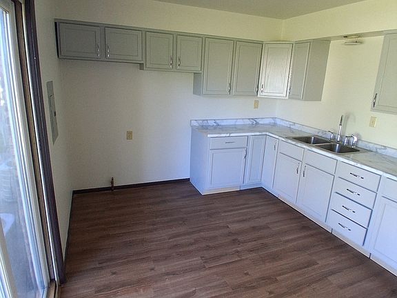 5th image of 5564 Tulip Ave