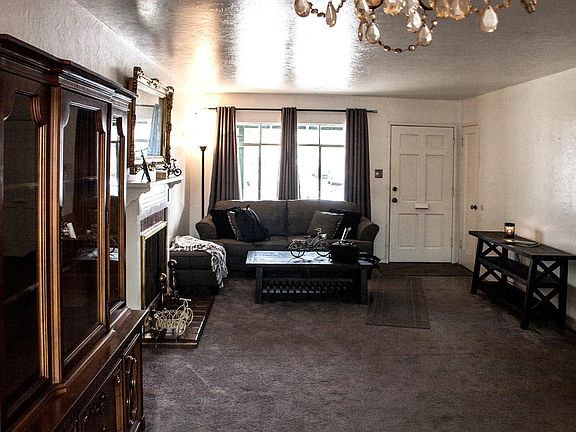 4th image of 23195 Fuller Ave