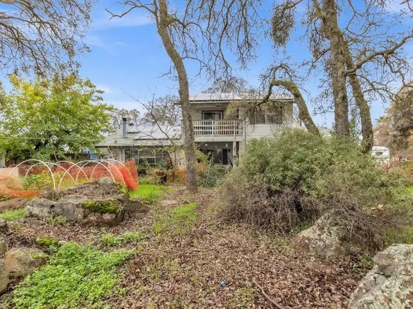 5688 Cox Dr, Valley Springs, CA 95252