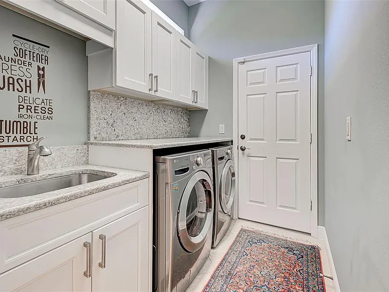 354 Melrose Ct — Photo 20