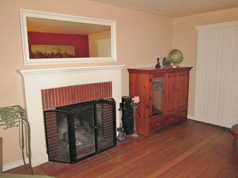2nd image of 226 Pomona Ave
