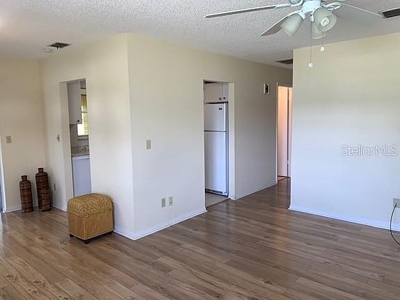 4th image of 1906 Canterbury Ln Unit 17