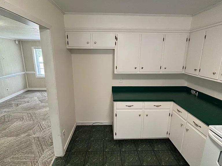 5755 Colonial Ln N — Photo 15