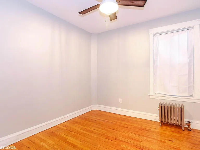1312 W Argyle St #3 — Photo 4