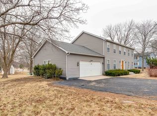 139 Sanders Rd, Northbrook, IL 60062