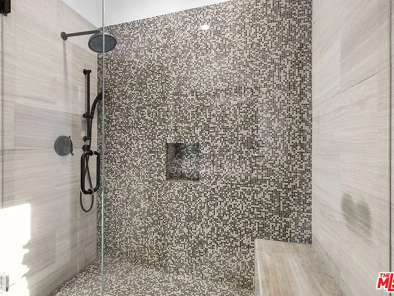 2108 San Ysidro Dr — Photo 32