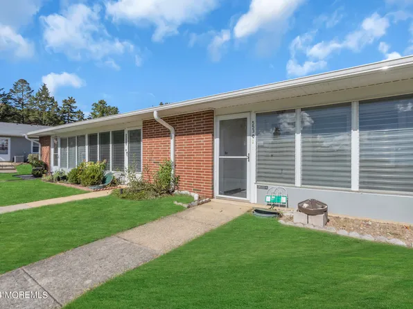 553C Sheffield Court, Lakewood, NJ 08701