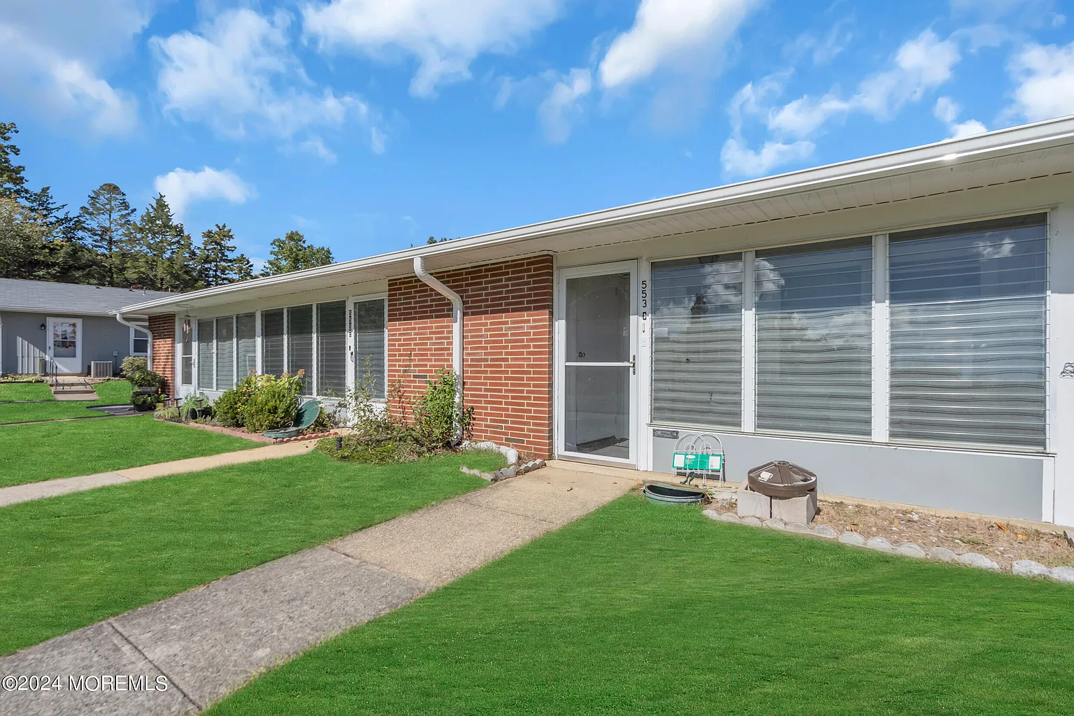 553C Sheffield Court photo 1