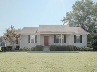 2918 Meadowhill Dr, Murfreesboro, TN 37130