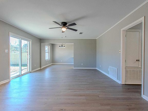 5th image of 23 Creekridge Cir