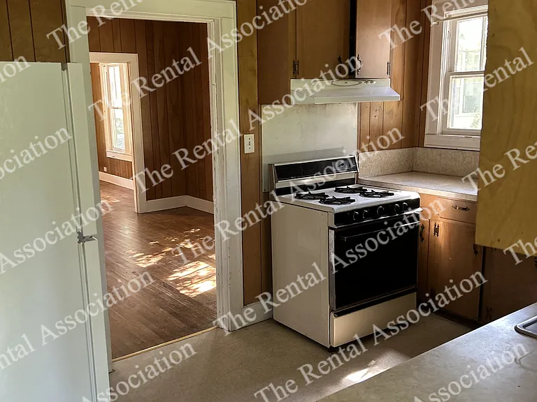 309 E Texas Ave — Photo 3