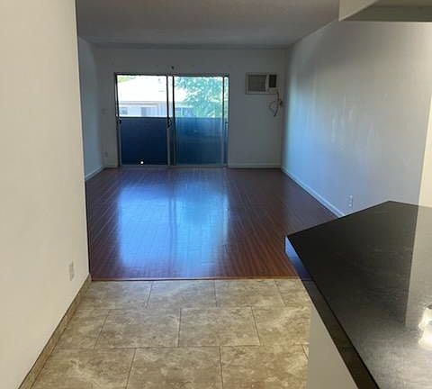 3rd image of 1005 N Stanley Ave #203