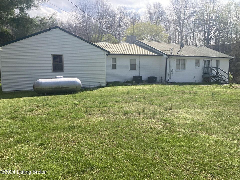 2nd image of 385 Culvers Ln