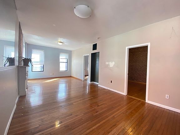 5th image of 739 9th Ave #2