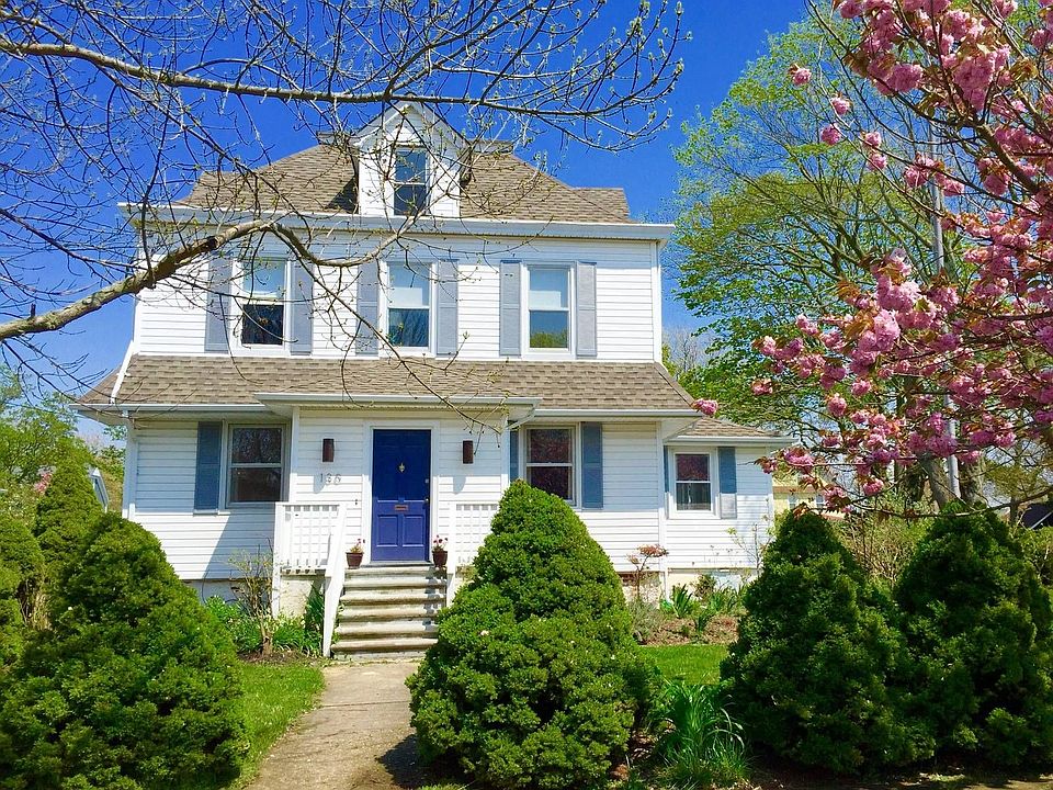 130 6th St, Greenport, NY 11944 Zillow