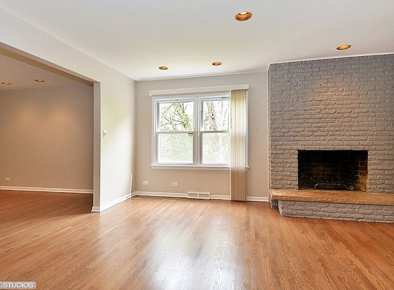 4th image of 502 Western Pl