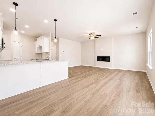 4729 Muskogee Dr, Charlotte, NC 28227