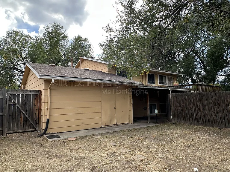 44 Sunflower Rd #B — Photo 16