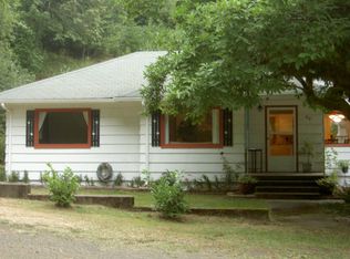 89 E Sjostrom Dr, Tidewater, OR