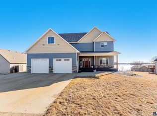 101 Lakeview Dr, Hurley, SD 57036