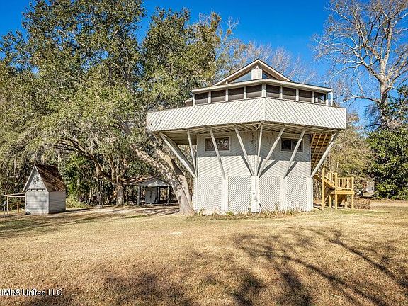 3rd image of 7417 Bluff Point Rd
