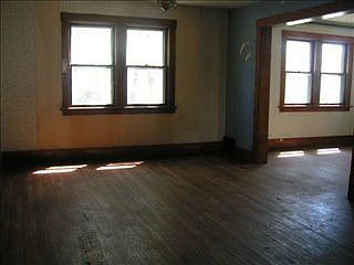 4th image of 4411 Parker St