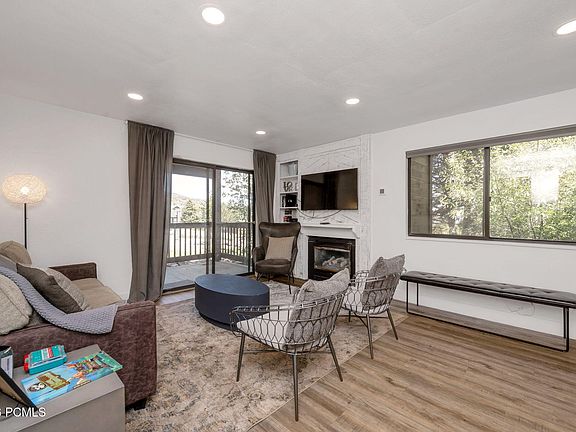 3rd image of 2025 Canyons Resort Dr APT Y2