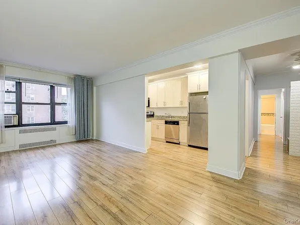 67-76 BOOTH STREET UNIT 4F, Forest Hills, NY 11375