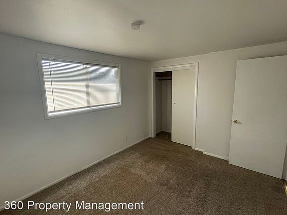 2nd image of 1021 SE Ely St