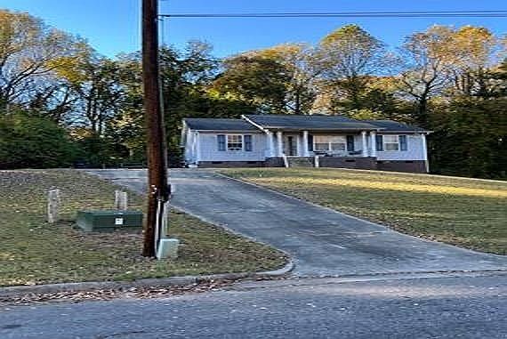 1st image of 754 W Pine Cir