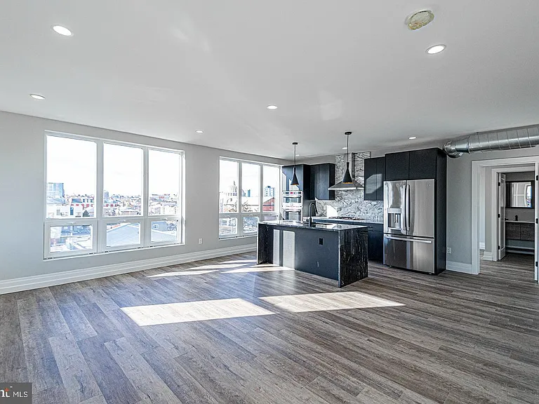526 Brown St #206 — Photo 8