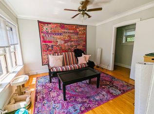 1500 W Rosemont Ave #2W, Chicago, IL 60660