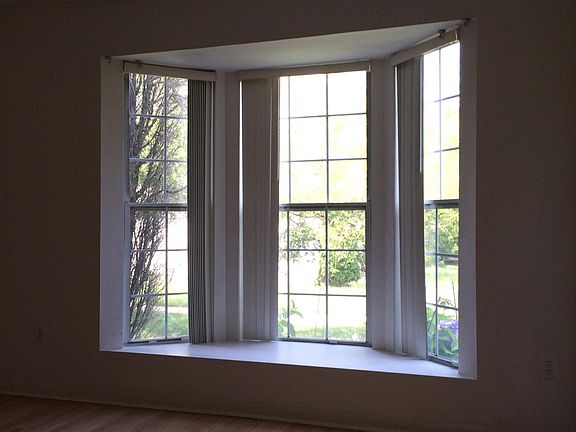 3rd image of 5137 Winter Willow Cir