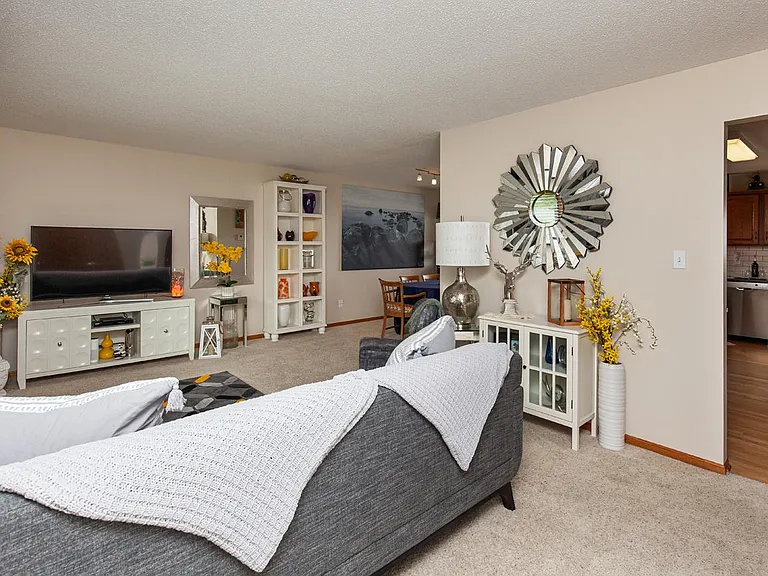 14743 Summit Dr — Photo 10