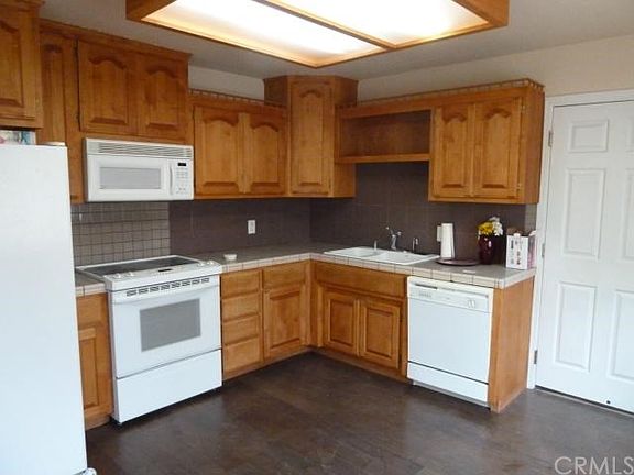 4th image of 462 Avenue A