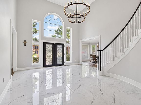 4th image of 17707 Forest Park Ln