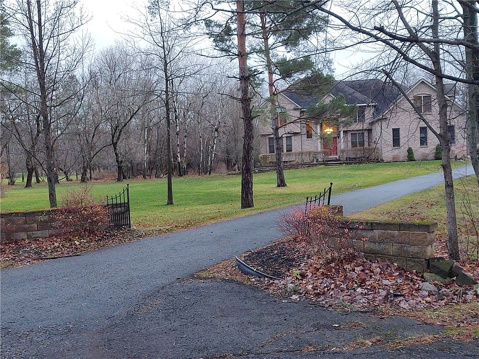 1st image of 8 Sasan Pkwy