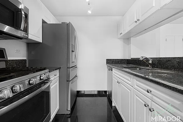 Rented by Mirador Real Estate | media 24