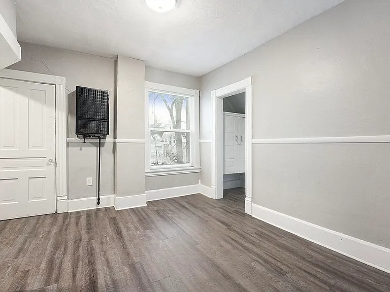 1043 Bridge St NW #2 — Photo 4