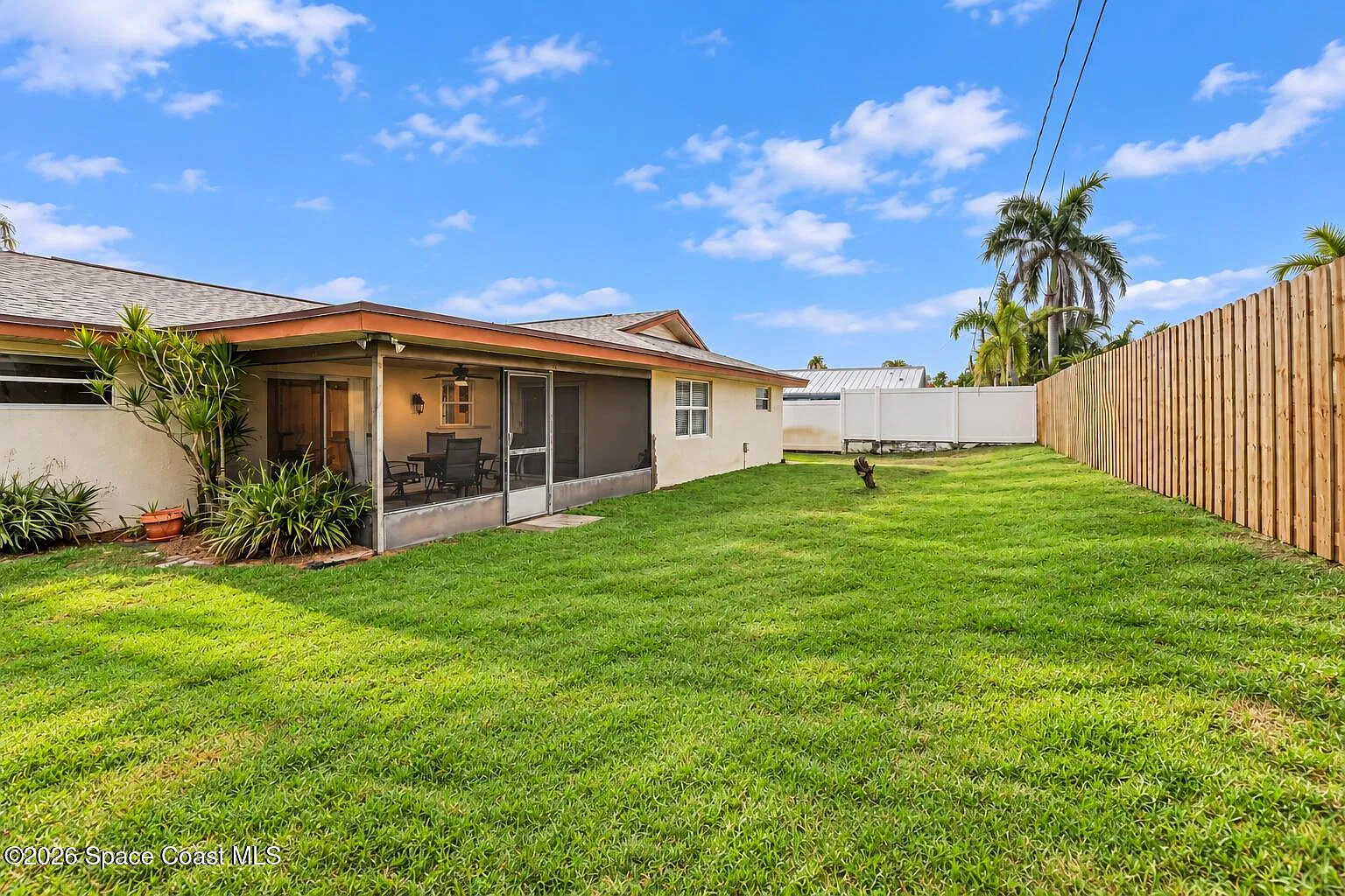 3 bed, 2.0 bath, 1606 sqft, $3,000 — Photo 4