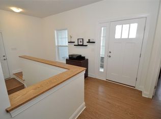 3 Longtrail Ln, Henrietta, NY 14467