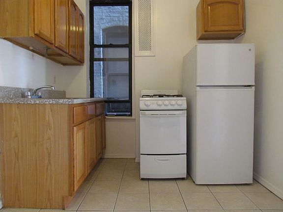 5th image of 508 W 29th St APT 22