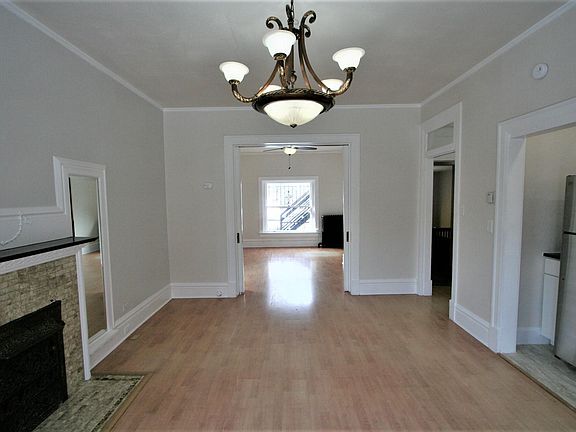 4th image of 1423 Race St APT 3