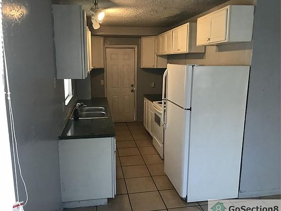 3rd image of 3091 Melrose Ave S