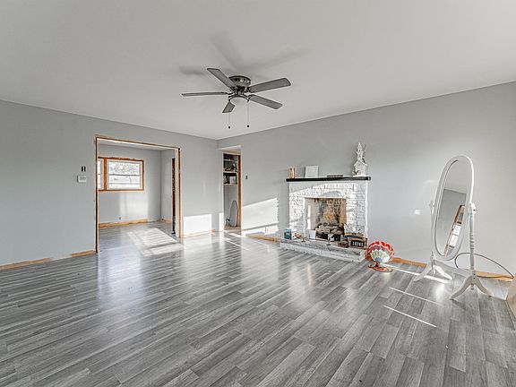 2nd image of 130 Bond St