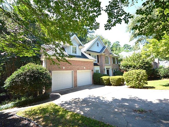2nd image of 135 Brightmore Way